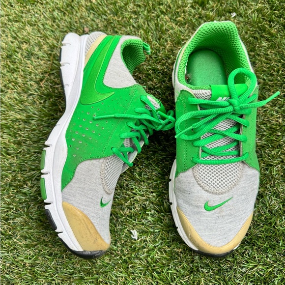 2012 Womens Nike In Season TR Green/Gray Running Shoes Size 6.5 US 37.5 EU - Picture 1 of 7